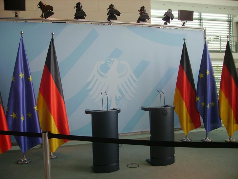 Brandmauer-Debatte spaltet CDU: Merz weist Forderungen aus Ostlandesverbänden zurück