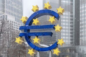 Euro fällt auf 17-Monats-Tief: Droht eine neue Eurokrise?